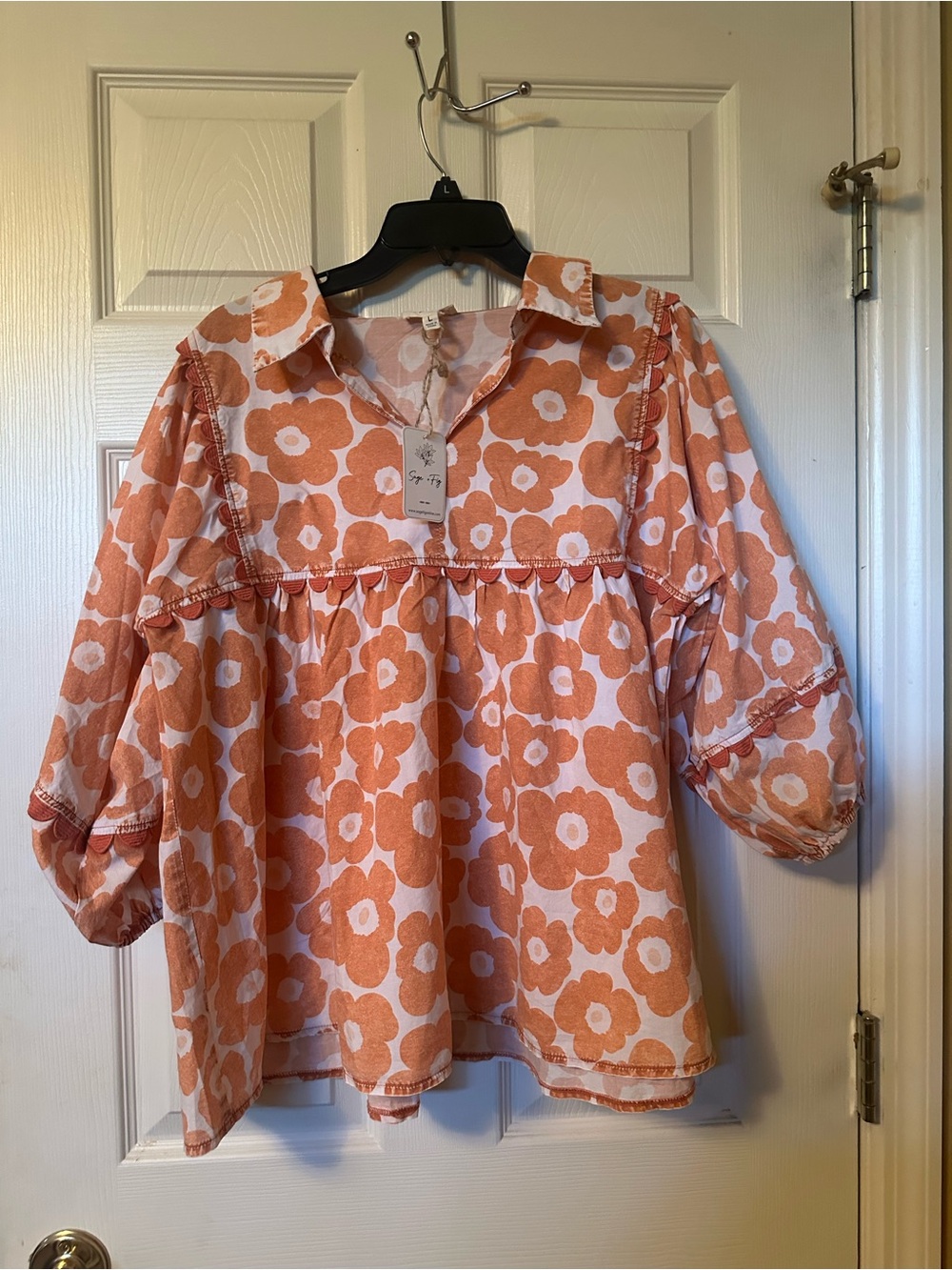 Sage +Fig Orange Flower Top - Picture 4 of 5